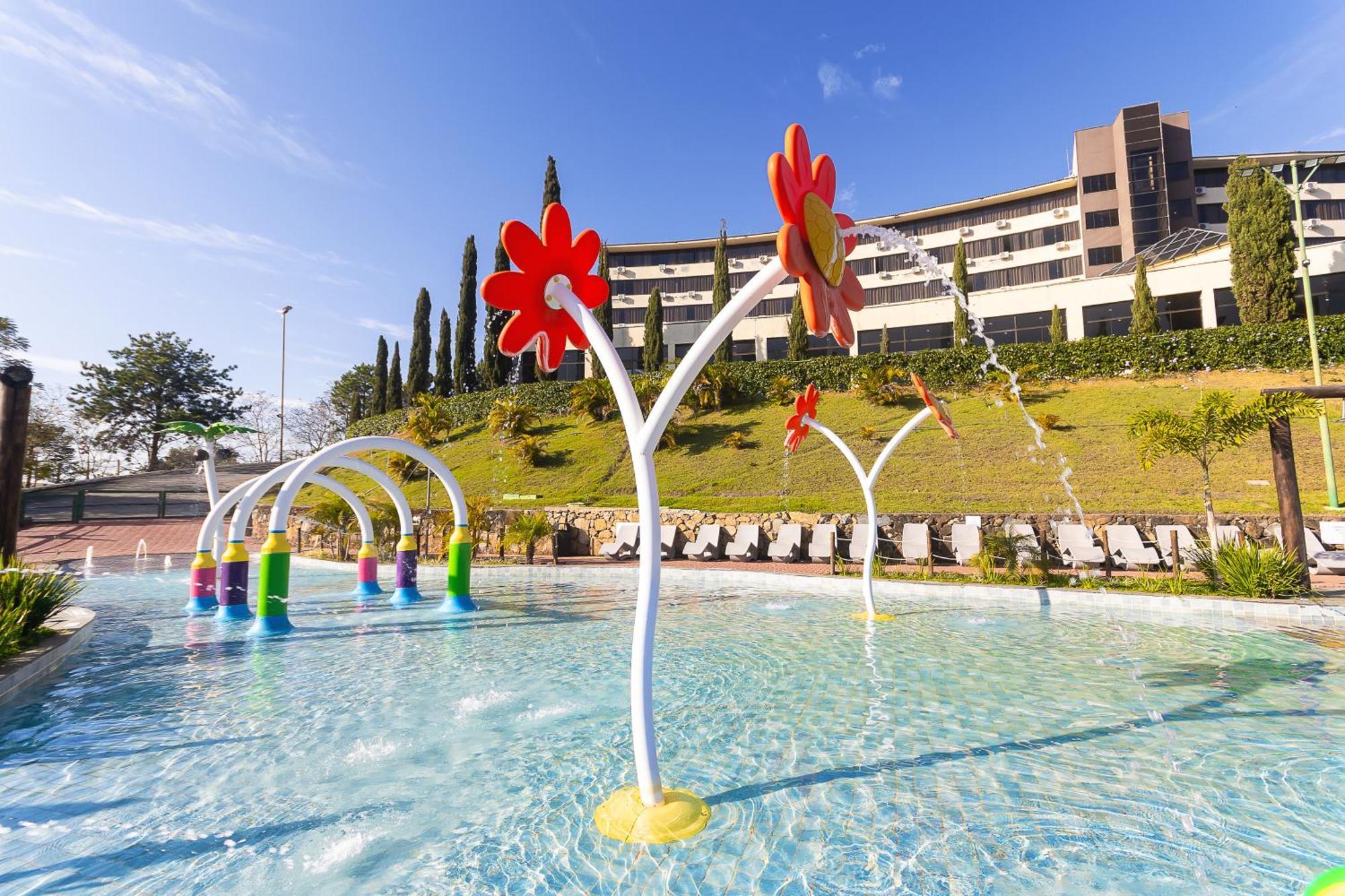 Hotel Golden Park All Inclusive Pocos De Caldas By Nacional Inn Luaran gambar The children's pool at the hotel