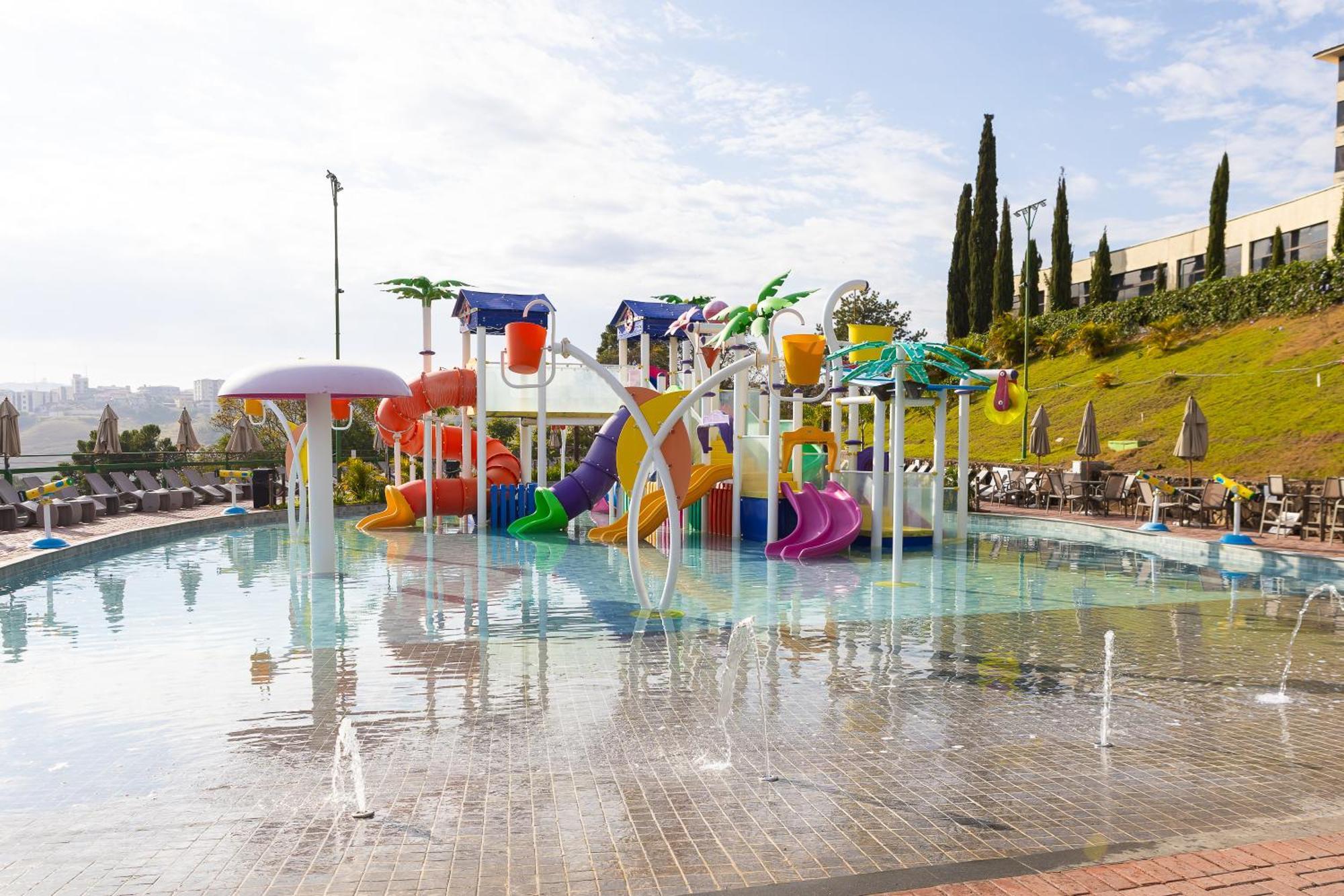 Hotel Golden Park All Inclusive Pocos De Caldas By Nacional Inn Luaran gambar Water park